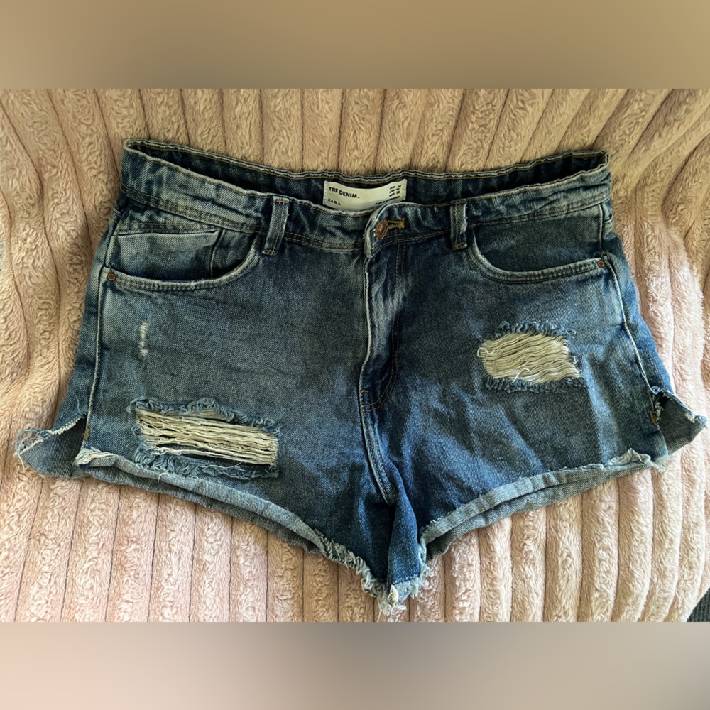 Zara Trafaluc Denim Distressed Jeans Mid-rise High Waisted Cutoff Shorts Size 6